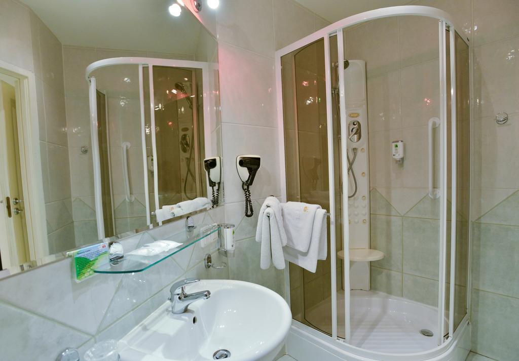 Elita Hotel & Restauracja Iwonicz-Zdrój Zimmer foto